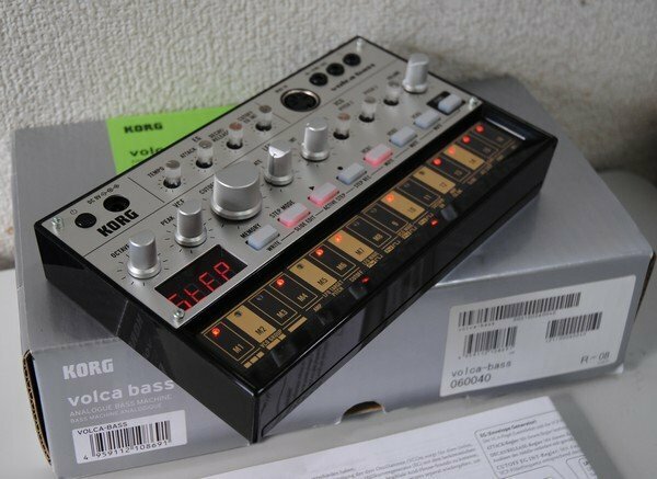 ☆綺麗【 コルグ / KORG アナログベースマシン Volca Bass 】ANALOGUE BASS MACHINE アナログベースサウンド P05437