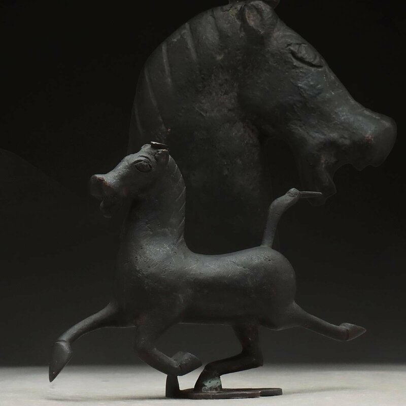 UT804 中国美術 唐物 青銅「馬踏飛燕」置物 高11cm 重720g・「駿馬」中国古玩
