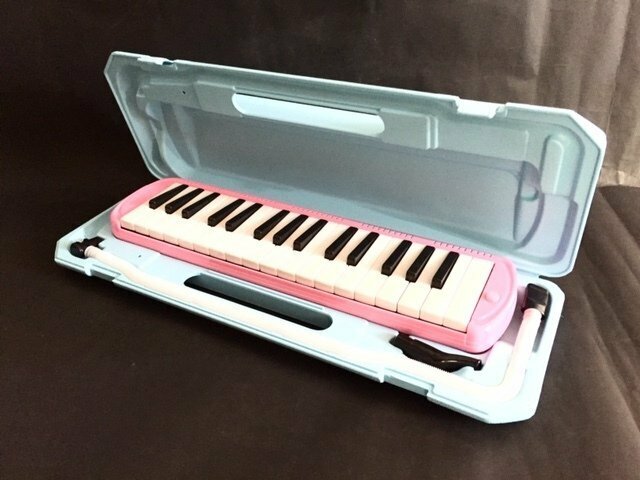 鍵盤ハーモニカ メロディーピアノ 授業 学校 小学校 音楽 スタンダード ピンク ケース入り P3001-32K