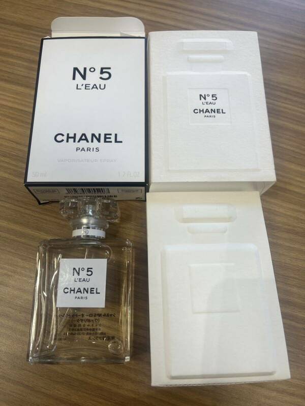 【未使用保管品】CHANEL シャネル 香水 No.5 フレグランス ロー オードゥ トワレット(ヴァポリザター)50ml 箱付き