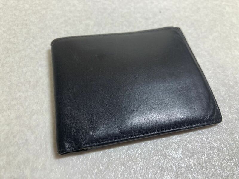 使用品　バレクストラ(伊)　カーフ素材の２つ折り財布　黒　ヴァレクストラ　古い品物です