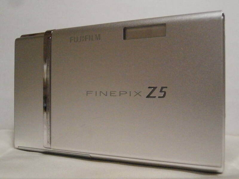 デジカメ FUJIFILM FinePix Z5fd シルバー (6.3メガ) 4125