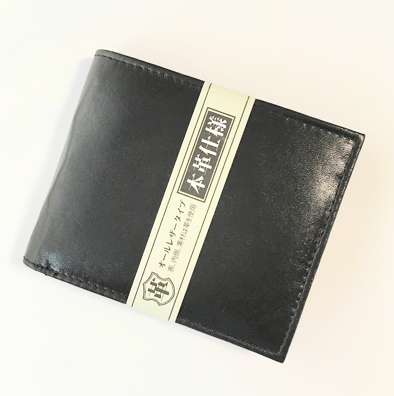 ya772【新品・未使用】2003 c-3　黒 genuine leather kws original(ジェニュイン レザー)　本革　二つ折り財布　小銭入れ有り　札入れ有り
