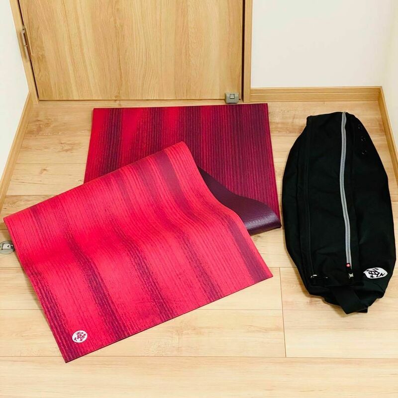 ★限定カラー★ マンドゥカ MANDUKA ヨガマット 5mm マットケース付き