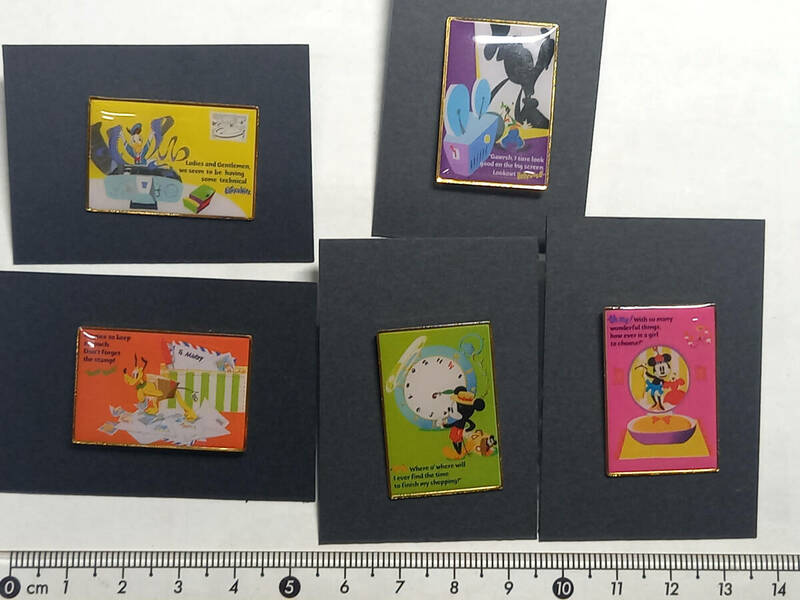 ● レア物　 Disney pin ディズニー　フレンズ　ピン　5個セット