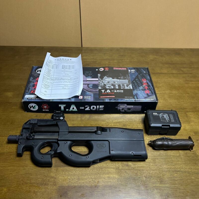 WE CyberGun FN P90 GBB BLACK リアル刻印モデル ガスブローバック おまけ付き ダットサイト we-tech 東京マルイ