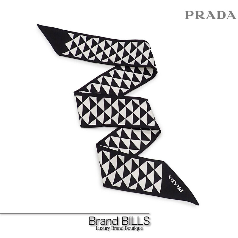 未使用品 PRADA プラダ プリントツイル スカーフ 1FF088 シルク ブラック ホワイト トライアングル