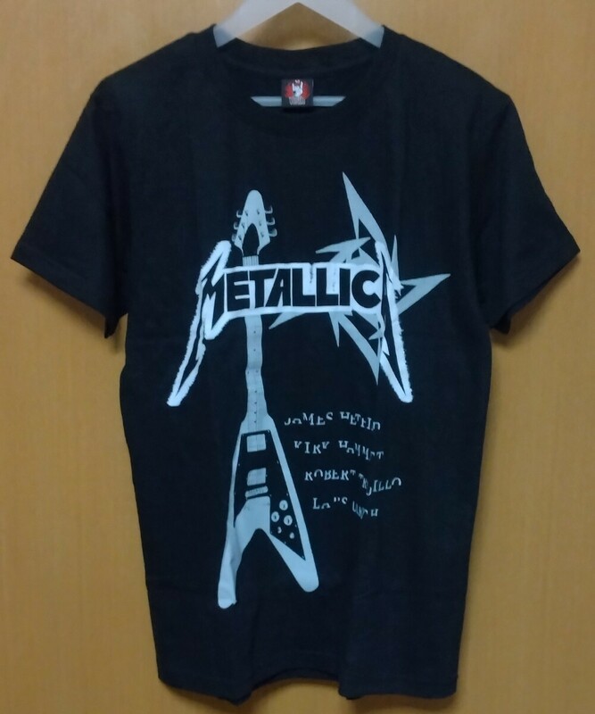 新品▼メタリカ【フライングV ギター・イラストプリントTシャツ◆M】METALLICA◆ジェイムズ・ヘットフィールド◆ロック・バンド/Flying V