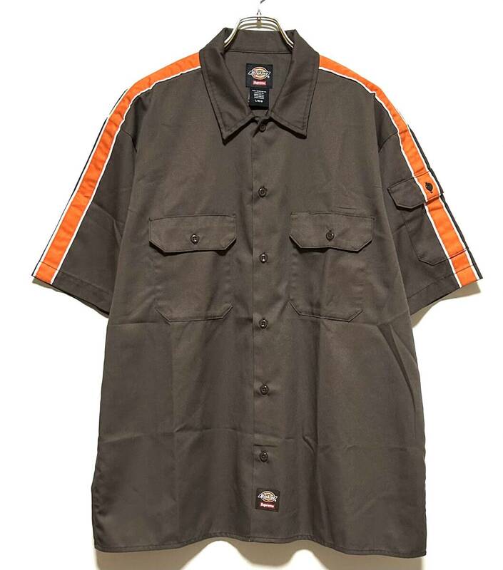 【新品】Supreme × Dickies Stripe S/S Work Shirt（L）ブラウン シュプリーム ディッキーズ ストライプ ワーク シャツ 22ss 半袖