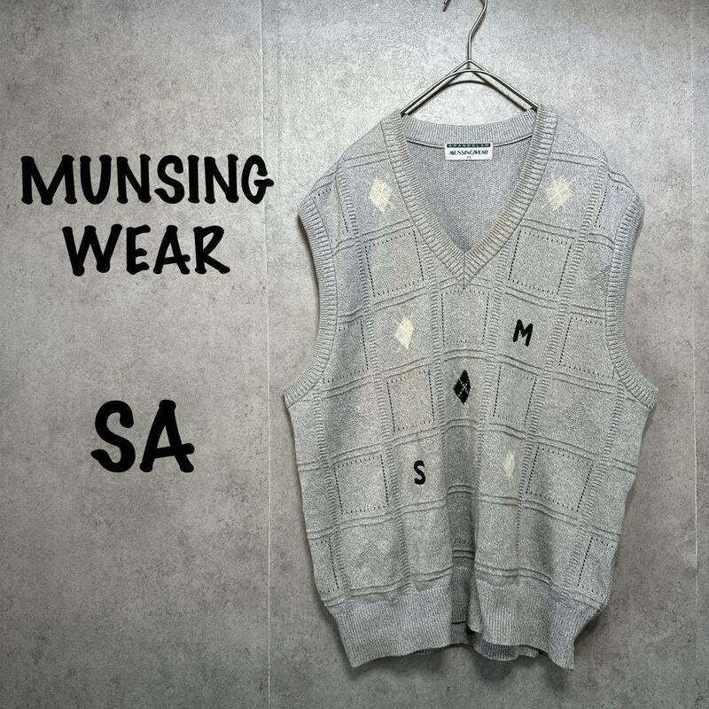 【MUNSINGWEAR】マンシングウェア（SA）ニットベスト＊Vネック＊グレー