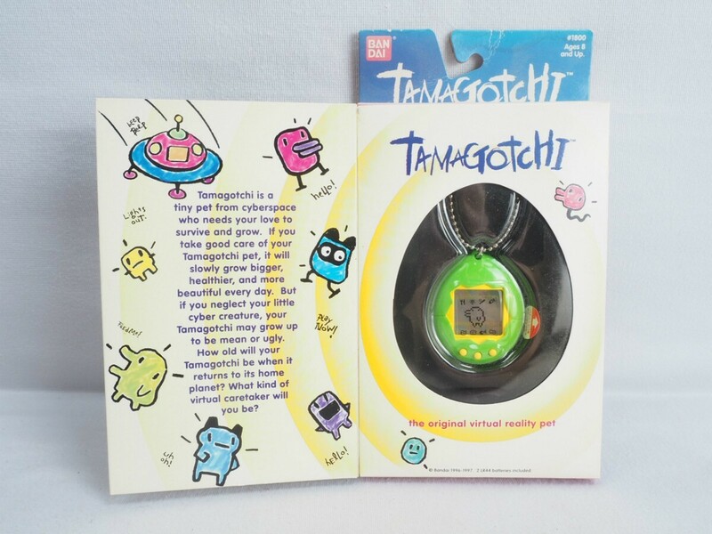 k1T240621 未使用/保管品 BANDAI バンダイ 逆輸入 たまごっち TAMAGOTCHI グリーン 携帯ゲーム バーチャルペット 動作未確認