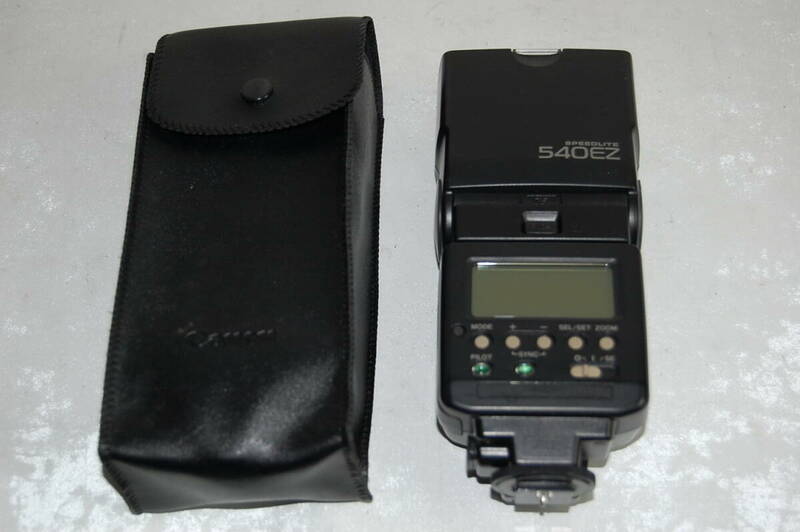 通電・テスト発光確認済　Canon　キヤノン　540EZ　ストロボ　カメラ　アクセサリー　フラッシュ　ソフトケース 付き