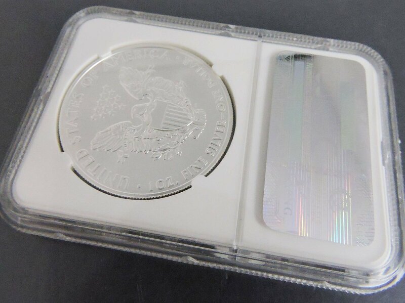 銀貨 FINE SILVER NGC鑑定 アメリカ 2011 アメリカンイーグル 自由の女神 1ドル 1OZ 硬貨