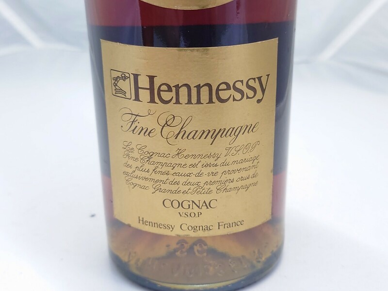 【同梱可】Hennessy　ヘネシー　VSOP　ゴールド　ラベル　スリムボトル　グリーンボトル　ブランデー　700ml　40％　古酒　未開栓
