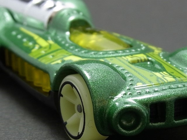 ☆☆日曜夜☆未開封新品☆RETRO-ACTIVE☆GLOW WHEELS☆HOT WHEELS