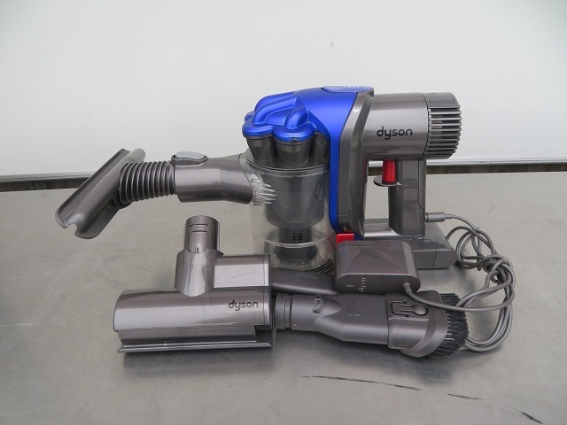 dyson ダイソン 61CR18-65-1　サイクロン式　コードレス掃除機　付属品　充電器付