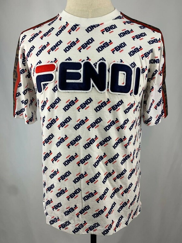 ◆美品◆FENDI×FILA MANIA ロゴTシャツ M フェンディ×フィラ コラボ ズッカ 正規品 54