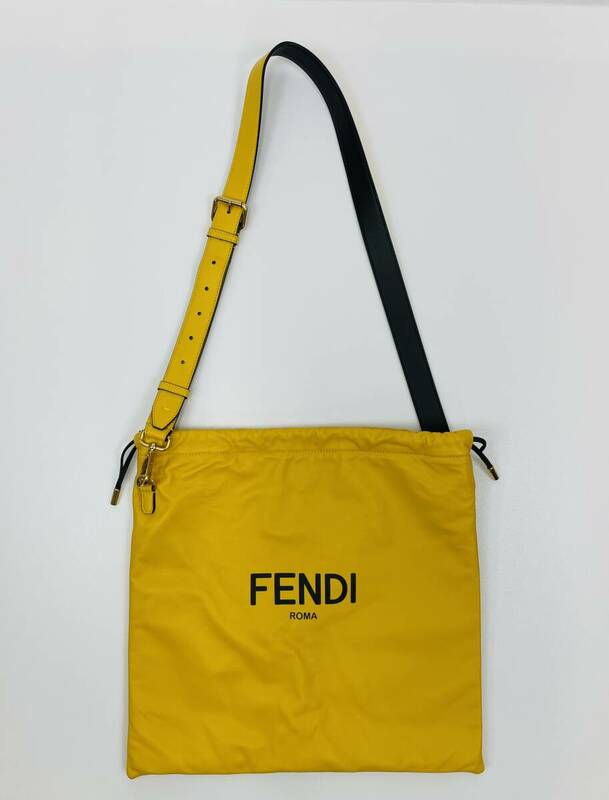 ◆極美品◆FENDI(フェンディ)パックスリムクラッチ ショルダーバック ショッピングバック 正規品 46