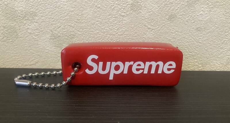 ☆中古☆ シュプリーム フローティング キーチェーン レッド　赤　Supreme Floating Keychain Red 