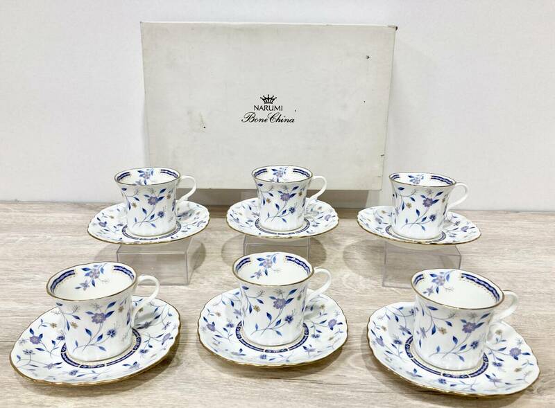 蘇さ(PEY195)　洋食器　NARUMI　ボーンチャイナ　カップ＆ソーサー　花柄　ブルー　6客　中古品　100サイズ