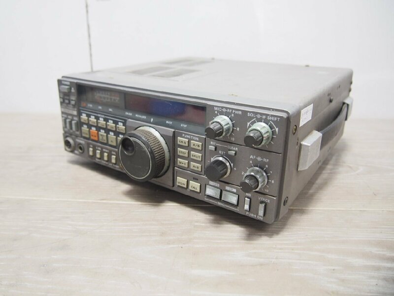 ☆【2R0529-23】 KENWOOD ケンウッド アマチュア無線機 TS-811 100V 現状品