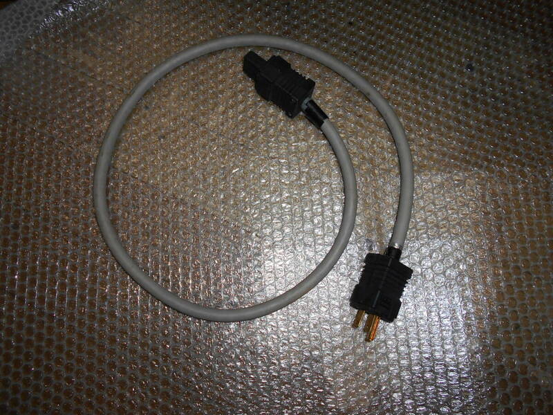 電源ケーブル　　ACROTEC　6N-S1090　Stressfree　Cable　約1.1ｍ