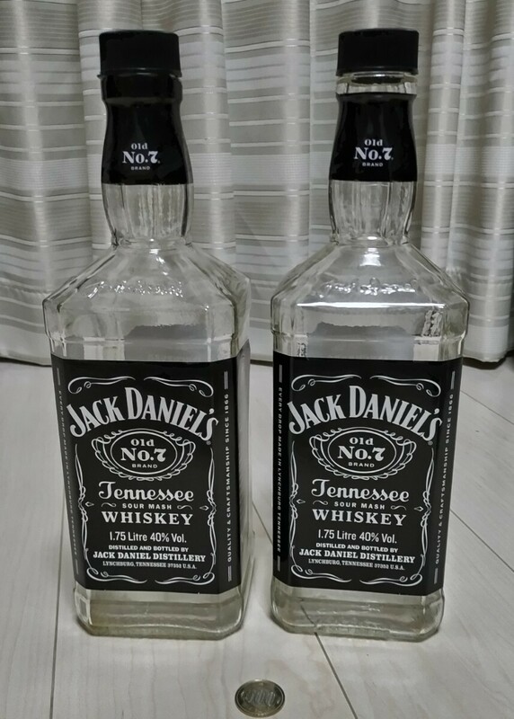 ジャックダニエル　空 瓶　1.75リットル　2本セット　JACK DANIELS　ウイスキー　ボトル