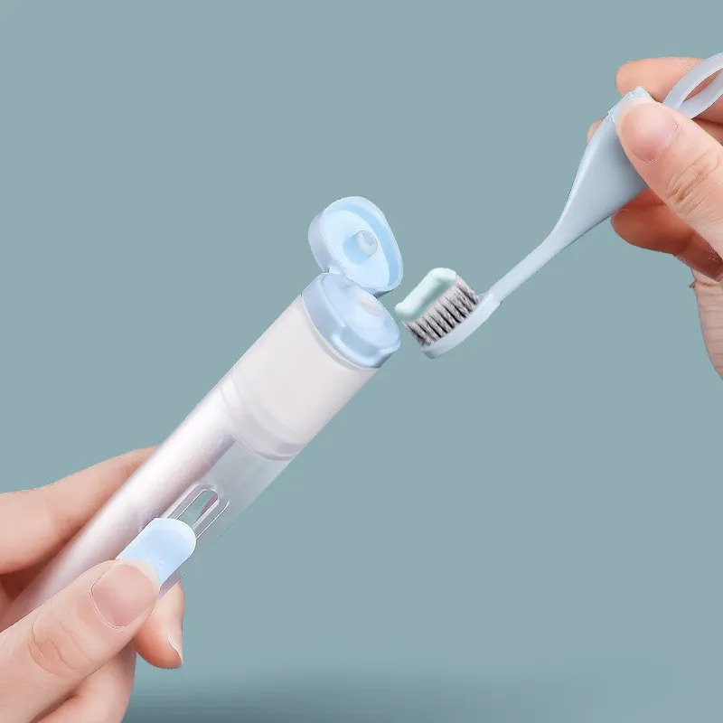 大人気 折りたたみ式で持ち運び可能な歯ブラシ 1ピース 旅行用 クリエイティブなクリーニングツール 歯磨き粉を保持可能