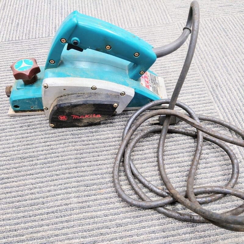 I1210 工具 電動工具 マキタ 電気カンナ 1900B makita 電動かんな カンナ 中古 ジャンク品 訳あり