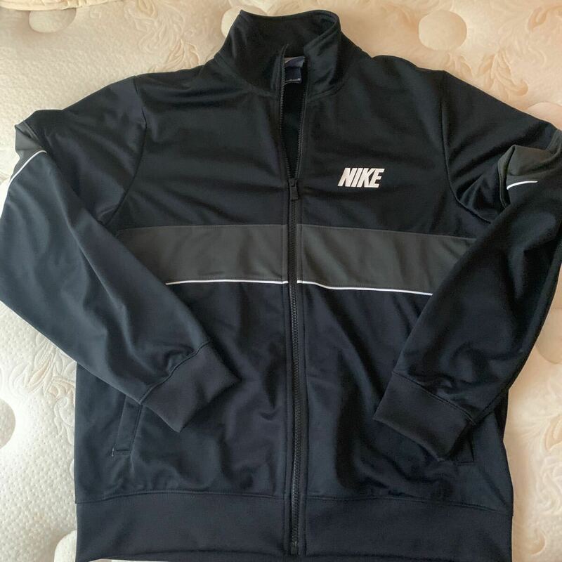 ナイキ NIKE ジャージ ブラックトップスXLサイズ中古品トラックジャージ544160-010トレーニング ウェア裏起毛