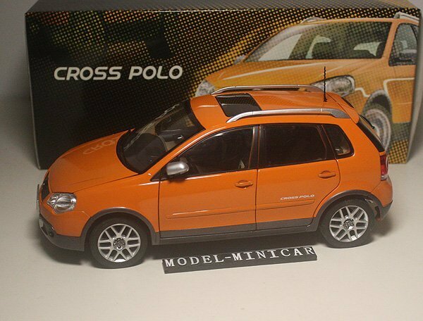 ▲入手困難！Orange！VW特注 1/18 Volkswagen フォルクスワーゲン ポロ Cross Polo