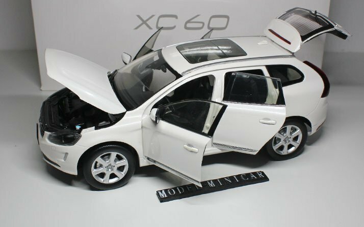 ▲入手困難！白！VOLVO特注 1/18 ボルボ NEW XC60 SUV 2015 新品