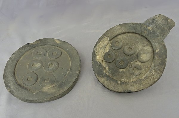 真田家 六文銭 軒丸瓦 2点 中古 現状品 信州 真田　瓦　陶片