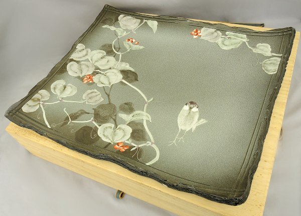 山上義正 陶皿 九谷焼 灰釉山帰来文 山帰来 灰釉 大皿 絵皿 47.5cm×40cm 共箱 共布 KUTANI WARE made in Japan Yosimasa Yamagami 中古