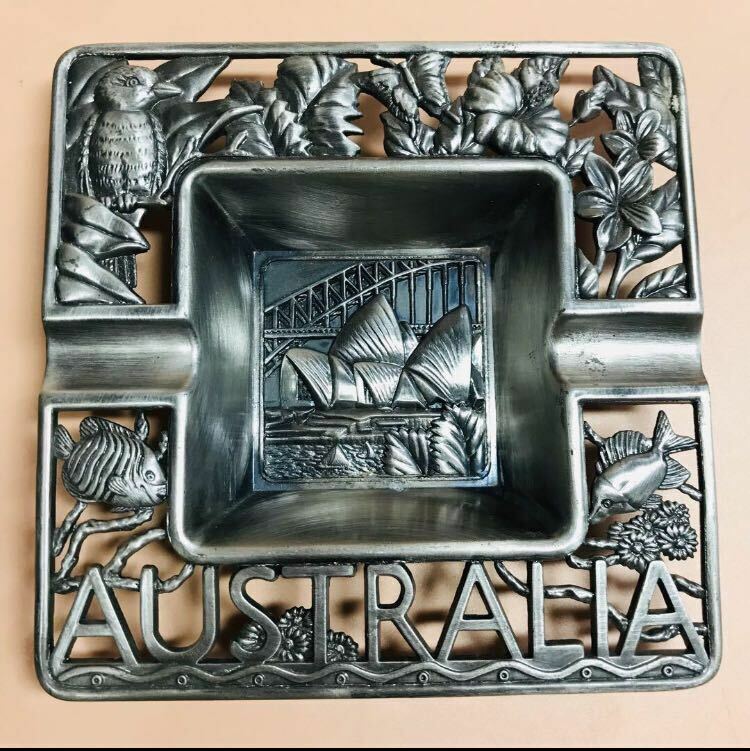 オーストラリア　灰皿　民芸品　土産 金属製