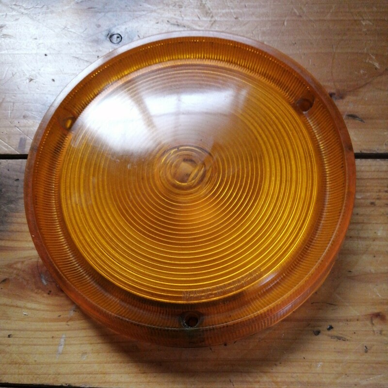 丸型　レンズカバー　オレンジ　中古品　直径約15cm 