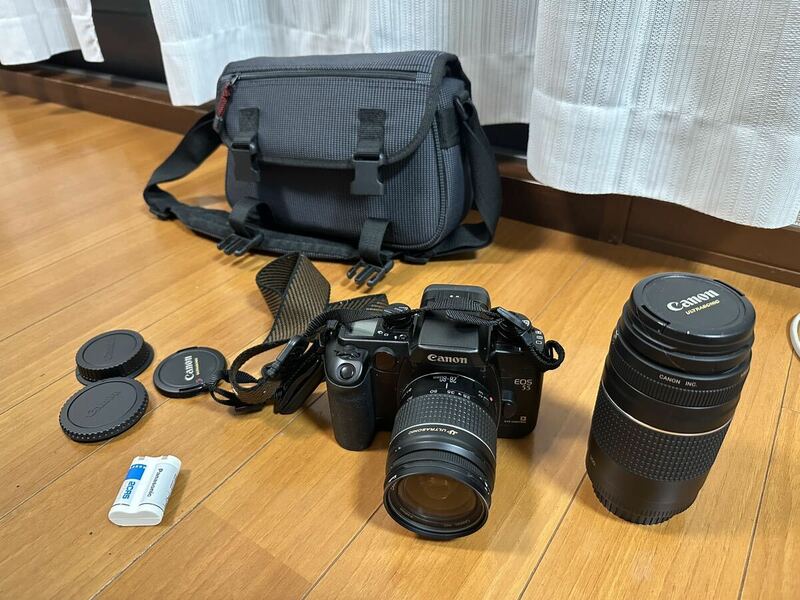 Canon EOS 55 簡易確認のみ　一眼レフ　カメラ　キャノンのバッグつき　即決送料無料　商品の外観は良好です