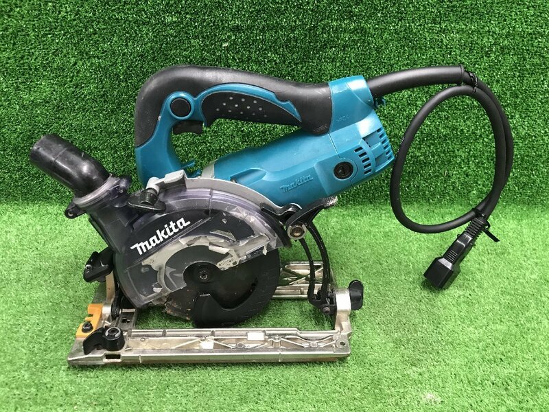 【中古品】makita(マキタ) 125㎜防じんマルノコ (本体のみ)KS5200FX ITVLGDWYOLB4