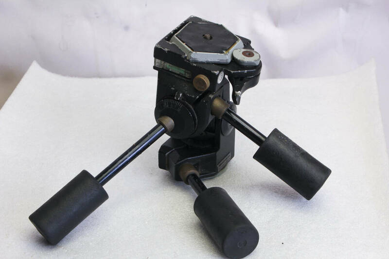 中古。Manfrotto マンフロット 雲台 #229 3ウェイ 大型 カメラ ビデオ スタジオ 撮影 映像 三脚 イタリア製 プロ用　管理chiyo