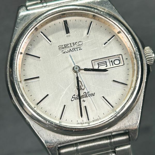 1970年代製 SEIKO セイコー silver wave シルバーウェーブ 8229-8000 腕時計 クオーツ アナログ ヴィンテージ 諏訪精工舎 新品電池交換済み