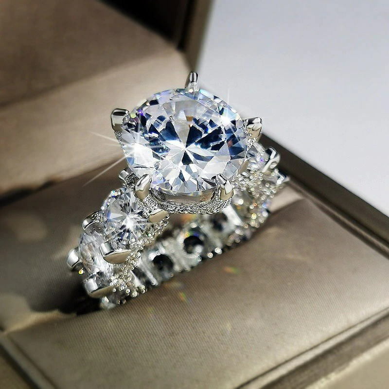 シルバー925色★豪華♪ジルコニアダイヤモンド装飾指輪１１号リング結婚式同窓会