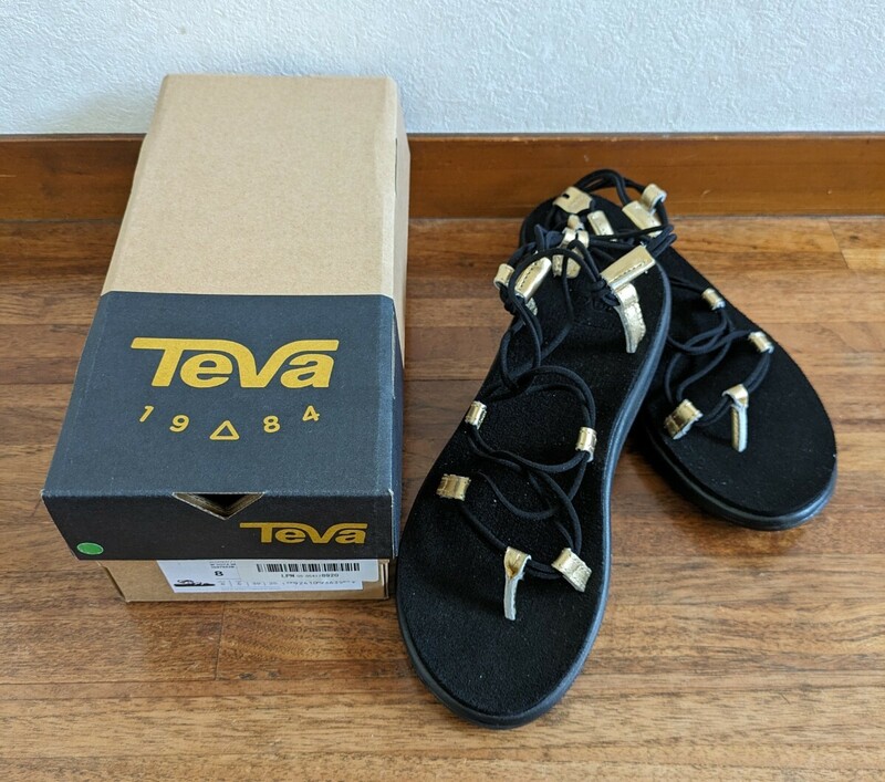 Teva サンダル VOYA INFINITYレディース サンダル W Voya Infinity Metalic ボヤ インフィニティー メタリックBKGD 1097852B◆概ね美品