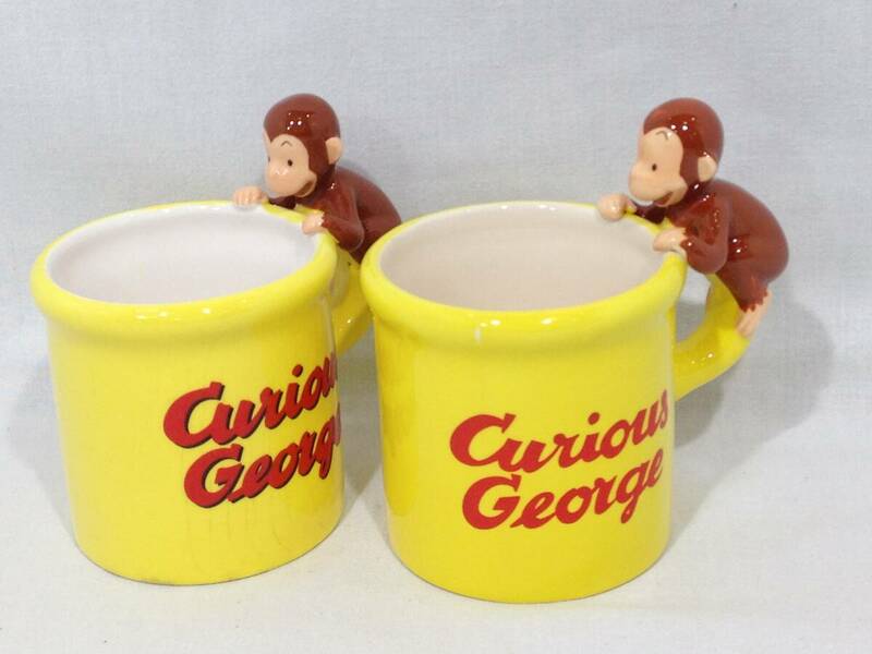 ◆ 1円～ Curious George USJ おさるのジョージ セラミックコップ マグカップ 2個セット ペア 陶器製 ややヒビ欠け汚れあり 中古品