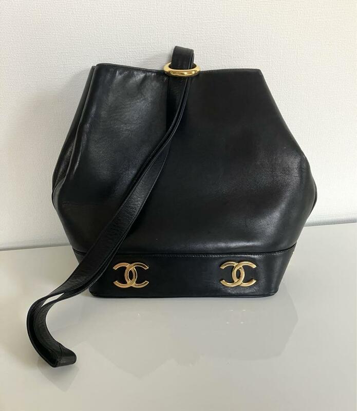 シャネル　ヴィンテージ　chanel ワンショルダー　トリプルココ　ココマーク