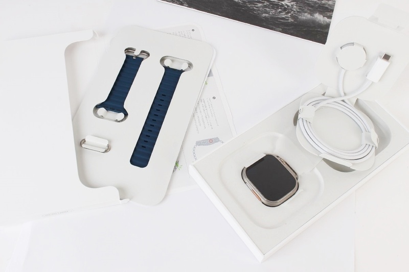 Apple Watch Ultra 2 GPS+Cellular 49mm MREG3J/A A2986 チタニウムケース ブルーオーシャンバンド アップルウォッチ R2405-112