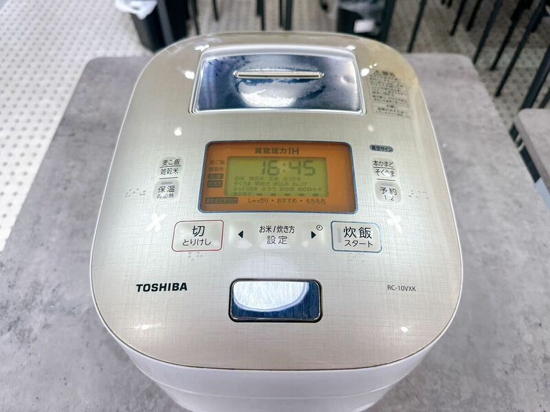 RC-10VXK-W 東芝 TOSHIBA 真空圧力IH炊飯ジャー 炊飯器 (5.5合炊き)　2016年製 通電確認済み 動作品 中古（ス251）
