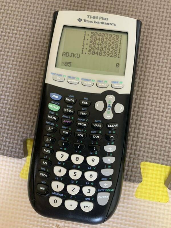 Texas Instruments TI-84 Plus 関数電卓 ジャンク