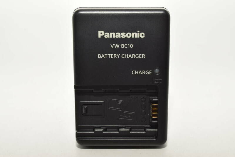 【美品】 パナソニック(Panasonic) Panasonic バッテリーチャージャー VW-BC10-K　#7251