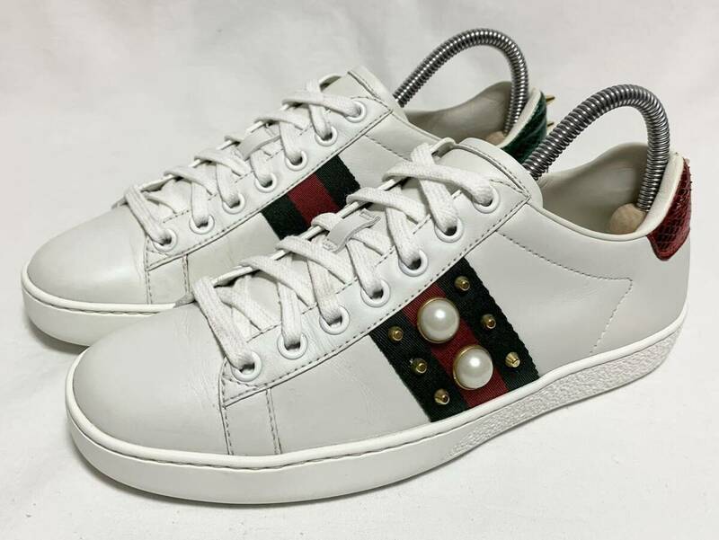 希少美品 グッチ GUCCI 431887 ACE エース シェリー パール スパイク スタッズ レザー スニーカー 靴 35 21.5～22㎝ レディースシューズ 白