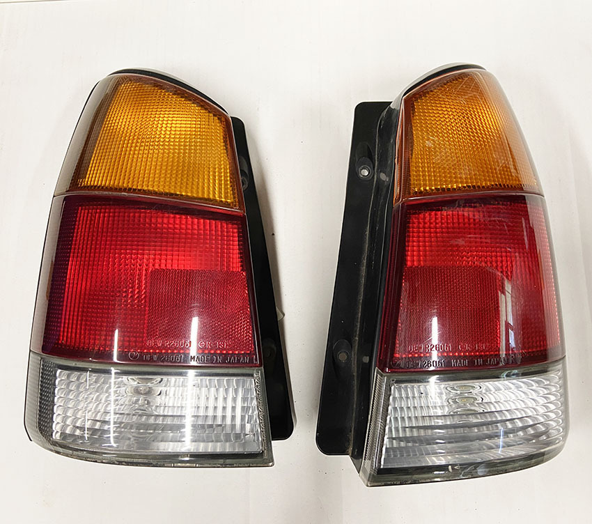 USED 当時モノ スバル プレオ PLEO RA1 前期 純正 テールランプ 左右セット 配線付き テールライト 